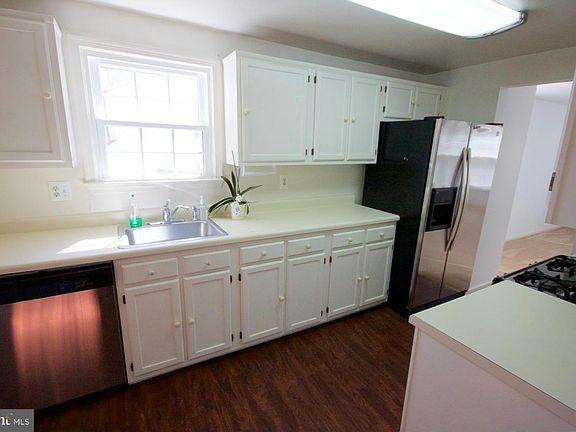 3rd image of 5930 Grisby House Ct