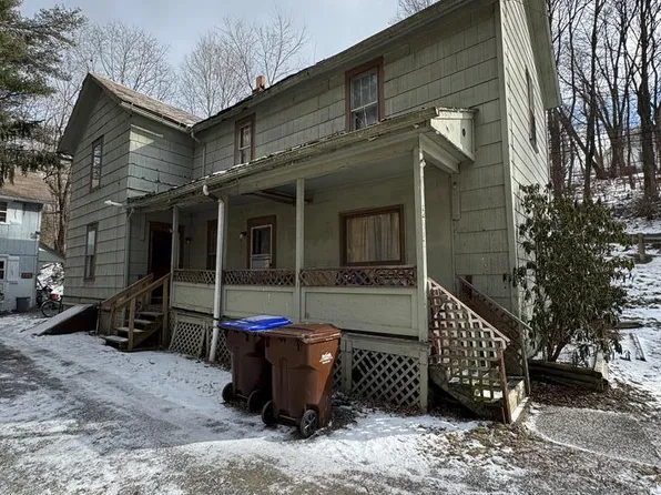 24 2nd Ave, Franklin, PA 16323