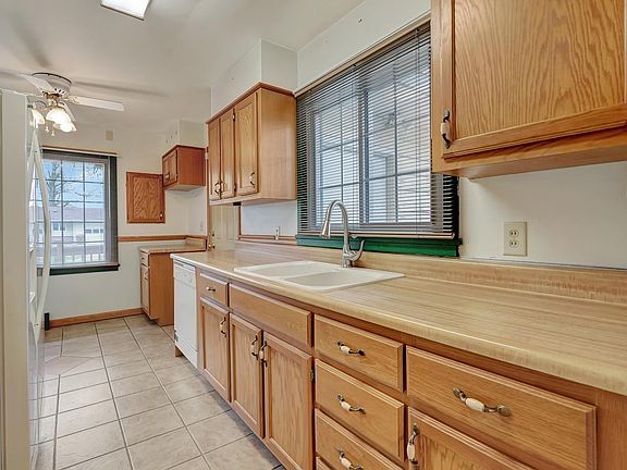 4th image of 5412 W Hughes St