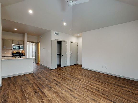 5th image of 5841 Palo Pinto Ave APT 1