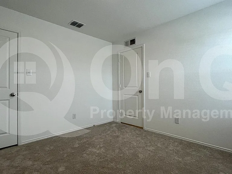 303 Ashbrook Way — Photo 11
