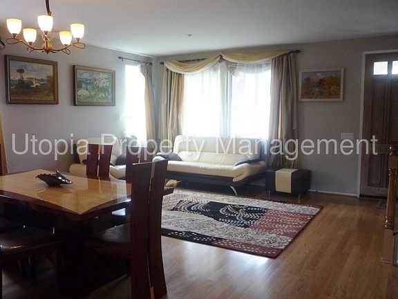 3rd image of 9917 Fox Valley Ln