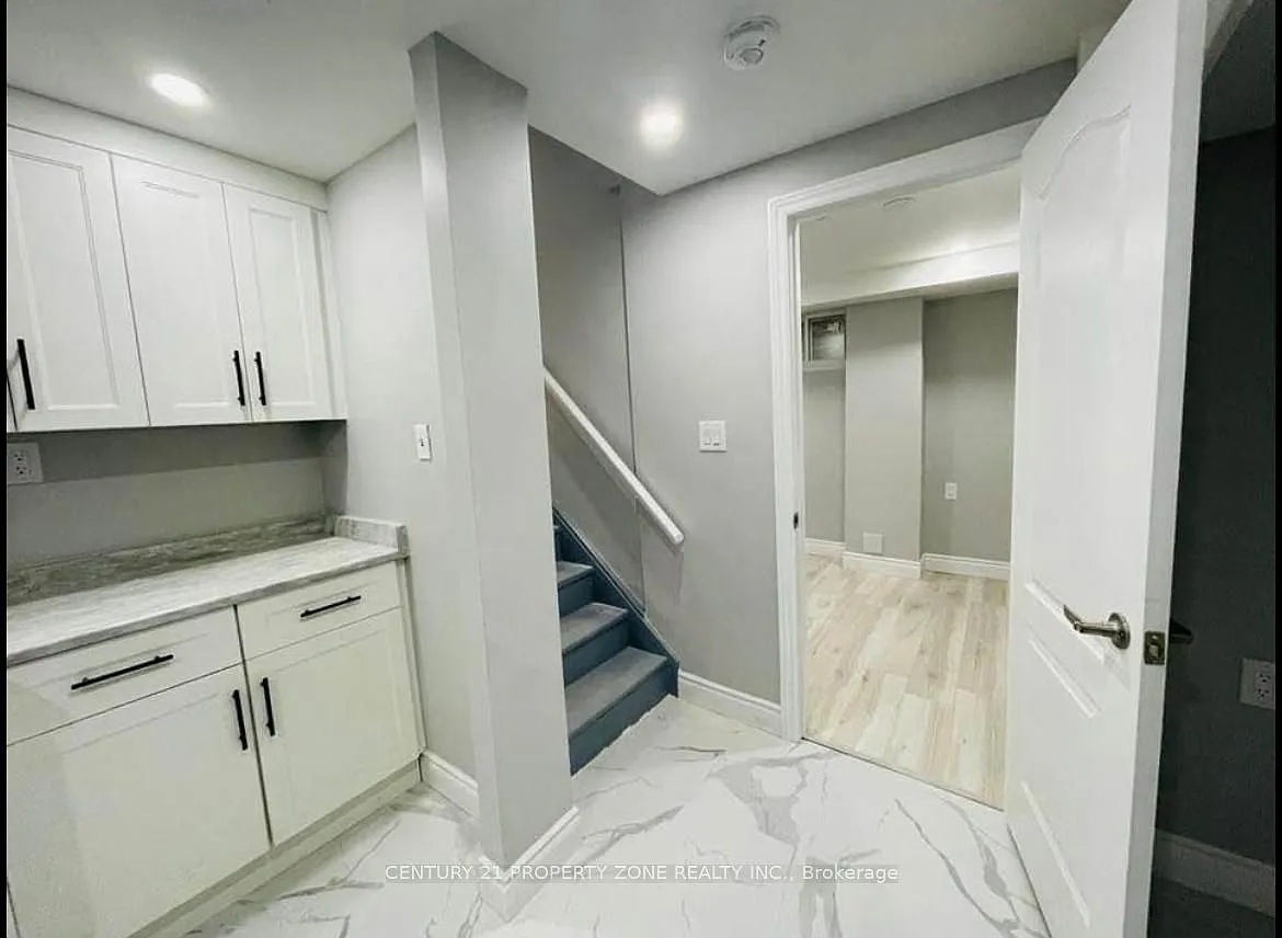 2 bed, $1,699 — Photo 1