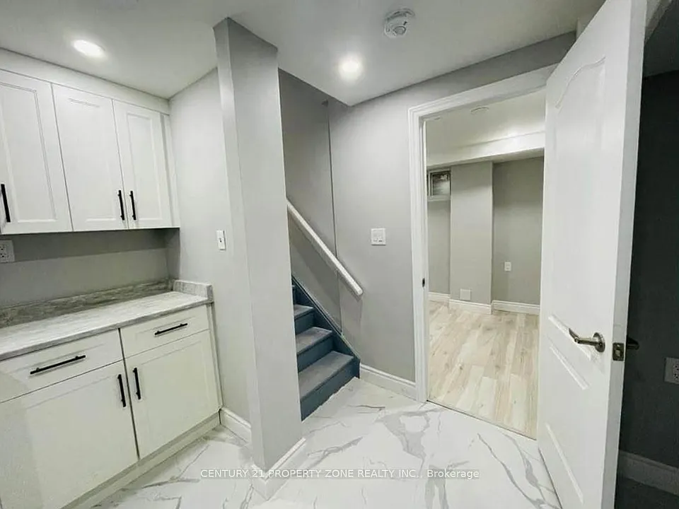 36 Winterfold Dr #BASEMENT