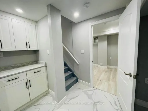 36 Winterfold Dr #Basement, Brampton, ON L6V 3T2