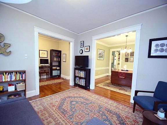 3rd image of 19 Lourdes Ave #1