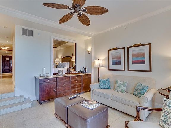 4th image of 3500 Ocean Dr #413