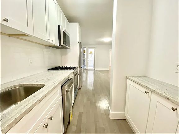 2nd image of 310 W 82nd St APT 8