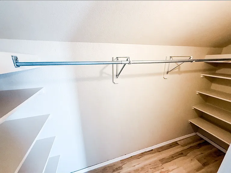 4007 Balmoral Dr — Photo 3