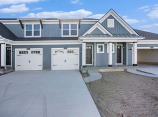 8902 Dalton Ln, Jenison, MI 49428