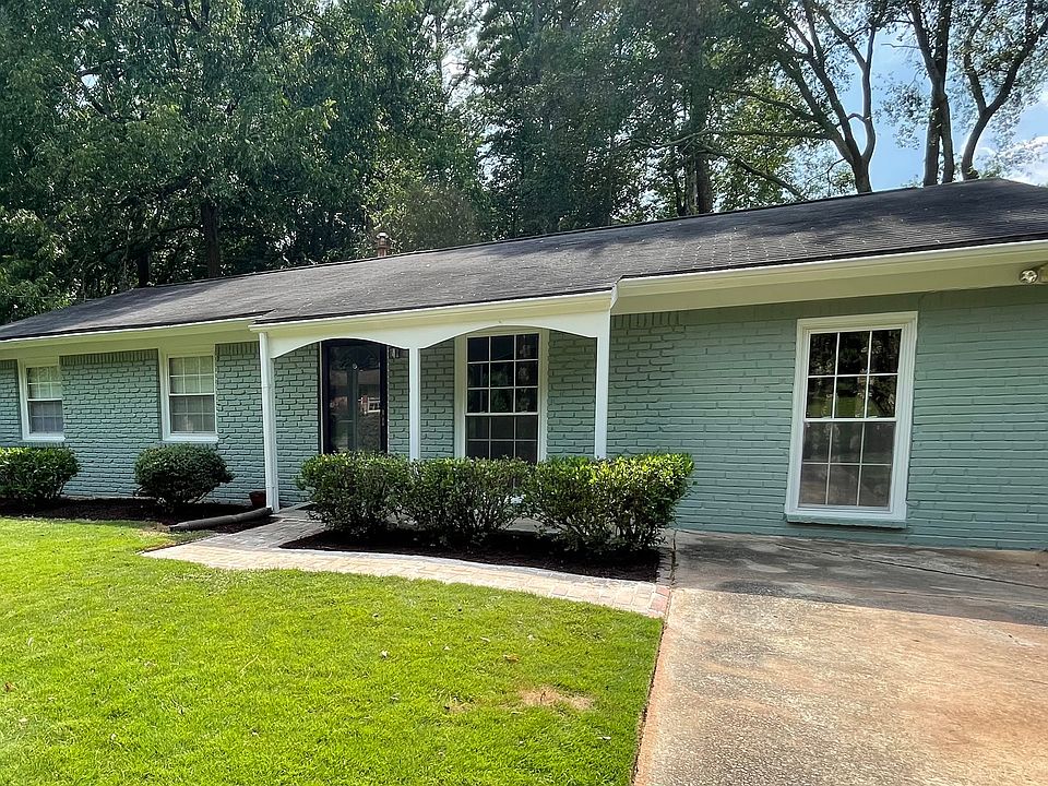 1st image of 956 Seville Dr