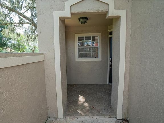 4th image of 1400 Farrindon Cir