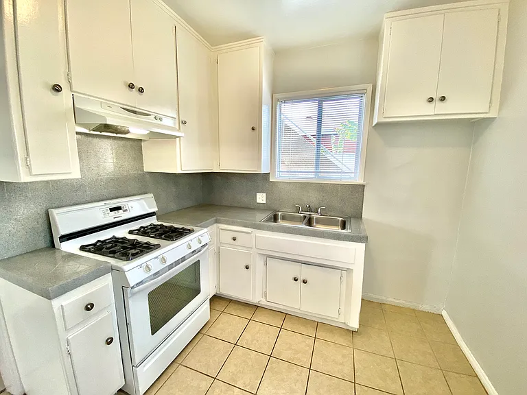 3832 W 118th Pl #A — Photo 2