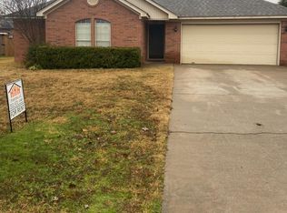 915 Knights Dr, Conway, AR 72034