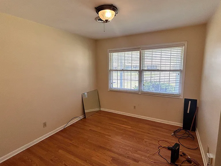 2106 Giles Dr NE — Photo 17