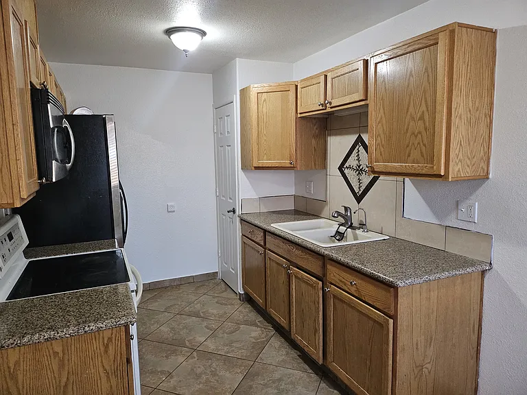 4003 E Moreland St #2 — Photo 6