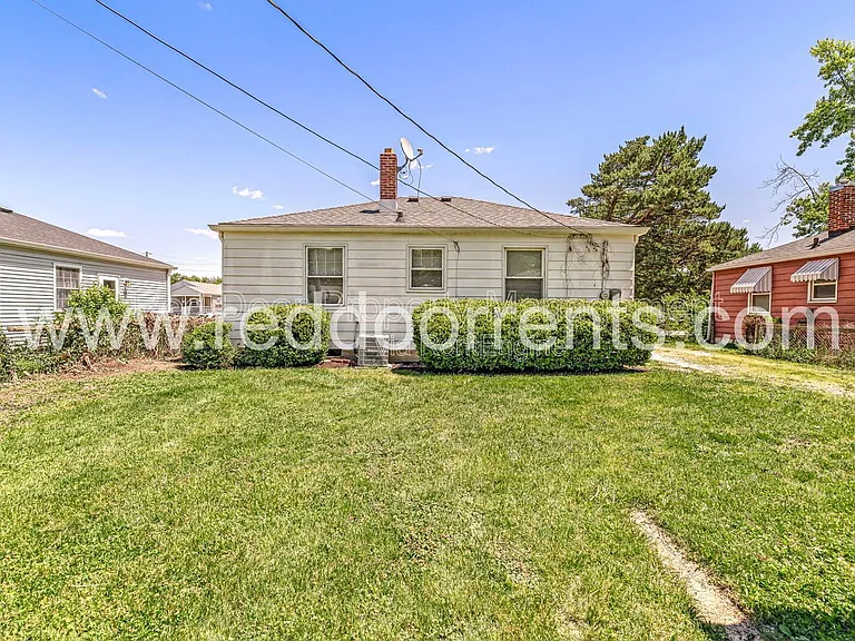 1742 N Whittier Pl — Photo 19