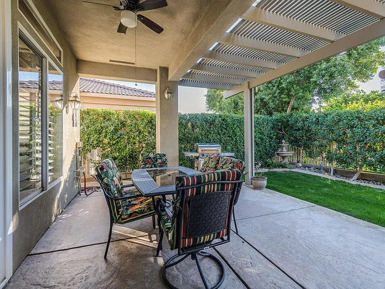 80571 Hoylake Dr — Photo 34