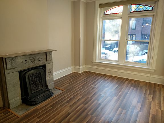 4th image of 556 W Belden Ave APT 1