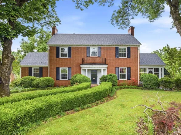 305 Myrtle Ln, Altavista, VA 24517