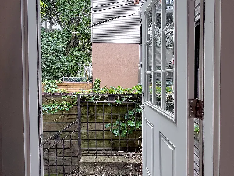 1306 Herkimer St #1 — Photo 8