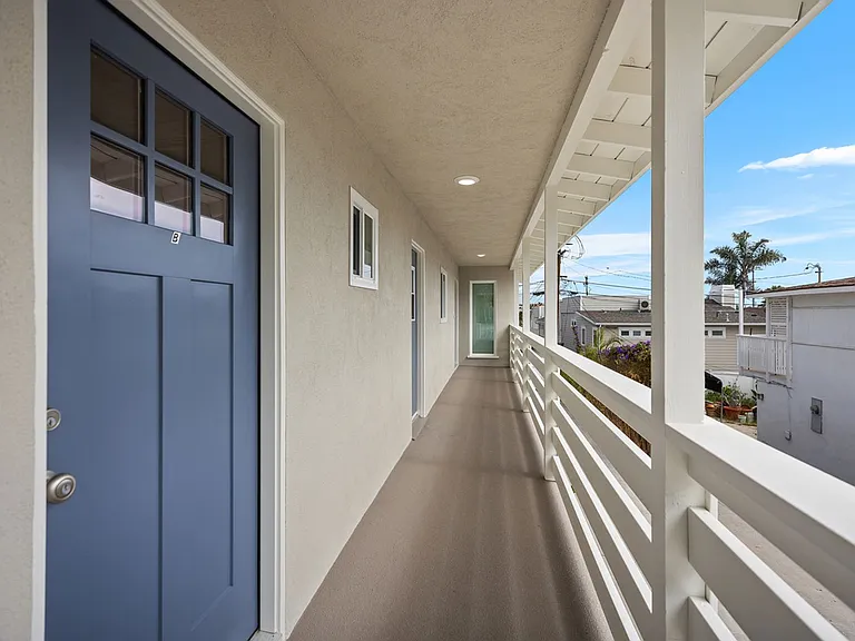 229 La Paloma #B — Photo 2