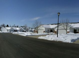 926 W Windtree Dr, Appleton, WI 54914