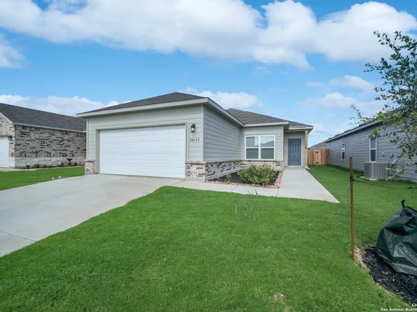 14658 Stirrup Trace, Elmendorf, TX 78112