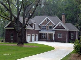 192 Sams Dr, Fayetteville, GA 30214