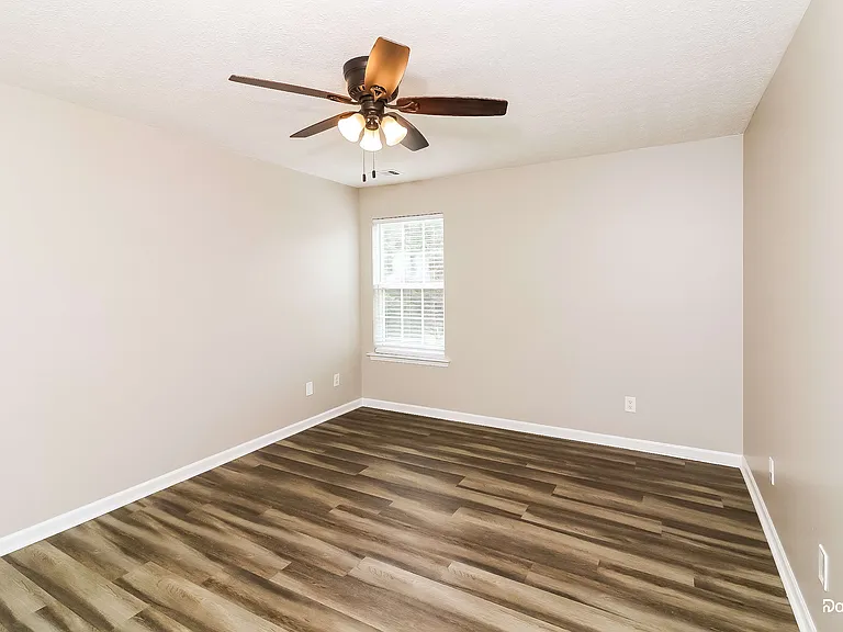 127 Silver Fox Trl — Photo 12