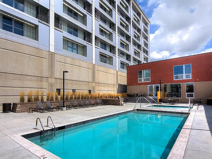 Campustown — Photo 11