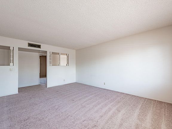 5th image of 4109 E Carmel Ave