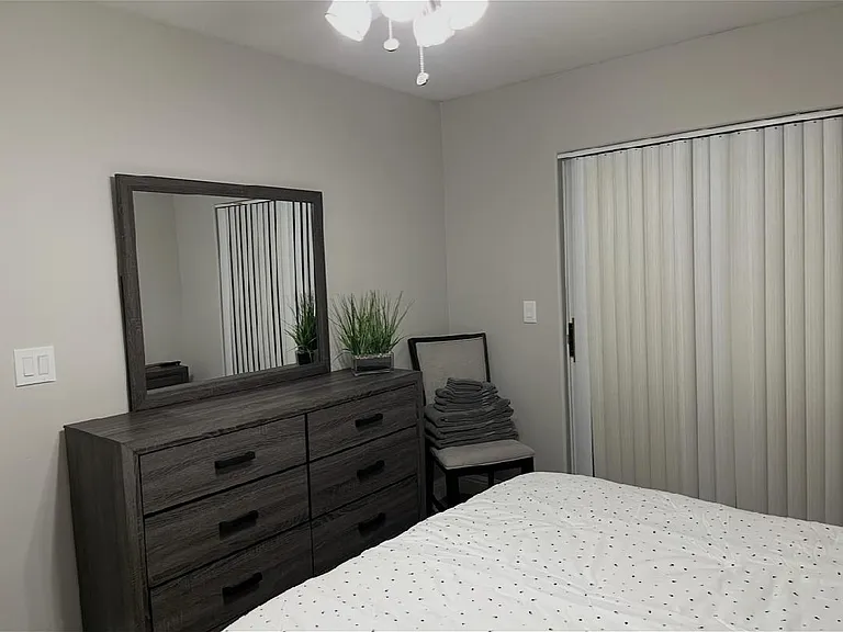 1442 W Coral Reef Dr — Photo 8