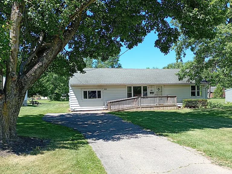 1511 Timber Rd — Photo 2
