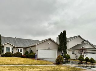 2505 Fox Meadow Dr, Crest Hill, IL 60403