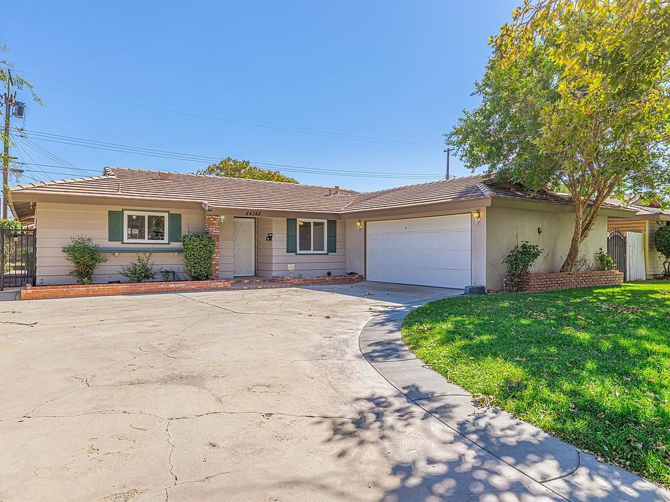 1st image of 44548 Lostwood Ave