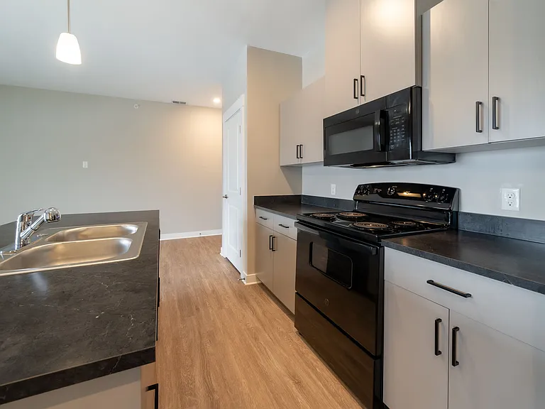 5-web-or-mls-2111-heyboer-dr_12102024