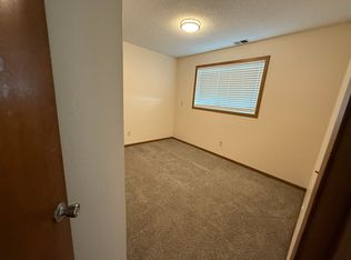 2017 12th Ave W APT 1, Shakopee, MN 55379