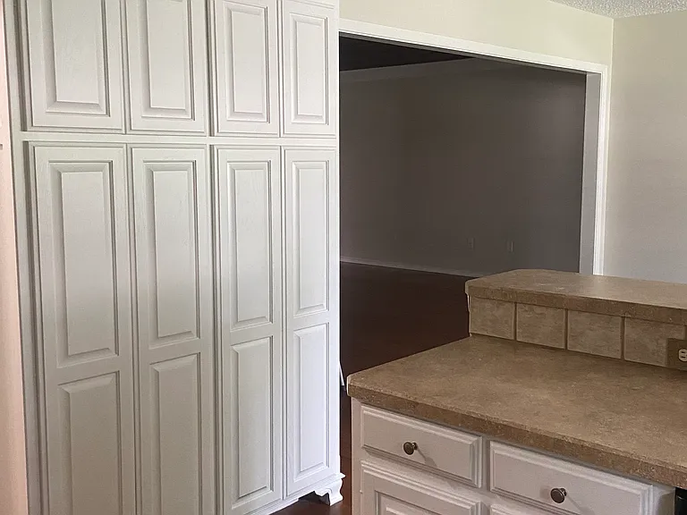 1122 Kensington Ct — Photo 6