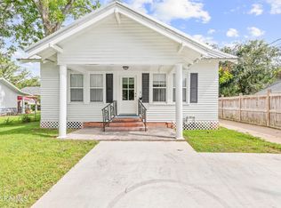 705 E 4th St, Crowley, LA 70526