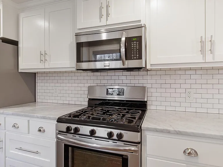 7343 Rosewood St — Photo 17