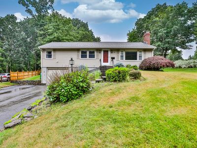 443 Quinapoxet St, Holden, MA, 01520