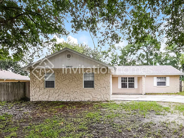 2843 N Bermuda Ave — Photo 1