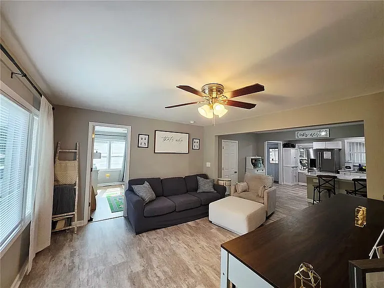 194 Park Dr — Photo 4