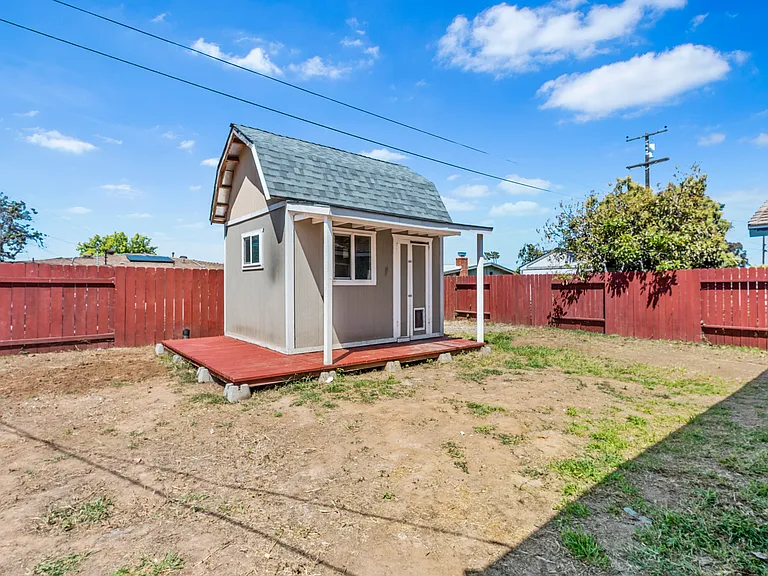 1140 Gaywood St — Photo 12