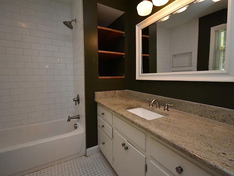 1800 Kirkwood Dr — Photo 29