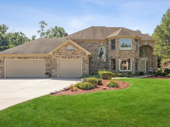 409 Claire Ln, Prospect Heights, IL 60070