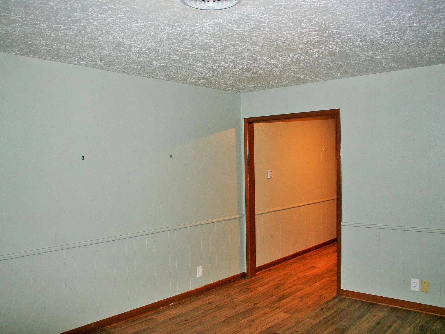 2 bed, 796 sqft, $990 — Photo 2