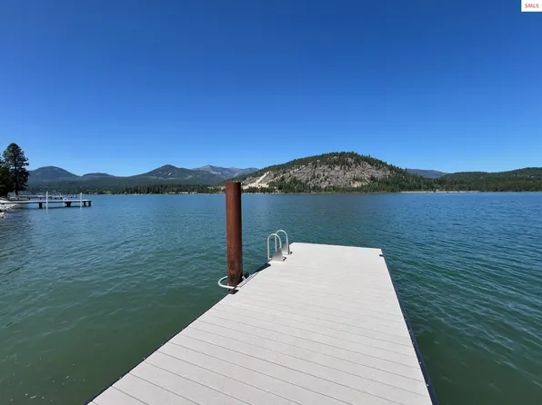 1205 Wooded Acres Dr, Sagle, ID 83860