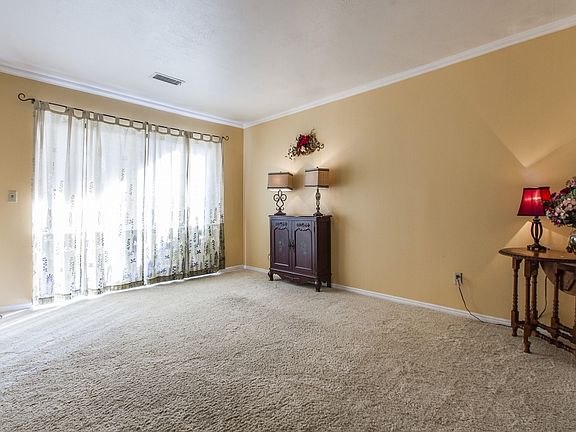 5th image of 1450 E Highlandcv Ln